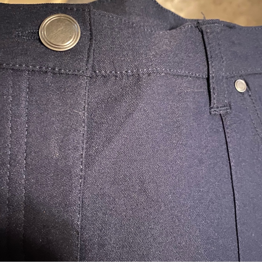 Tribal’s fabulous zip subtle seam capri! - Picture 4 of 16